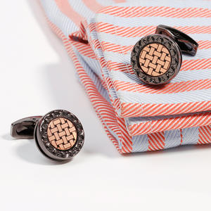 Mancuernillas de Alta Calidad para Hombre, Color Gris Cobre, Diseño a Rayas, Mancuernillas de Camisa con Personalidad - Product Image 2