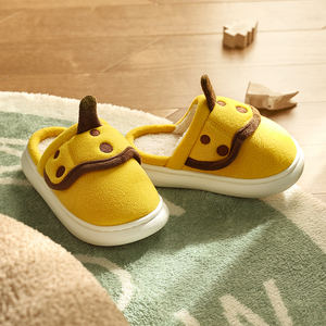 2025 nouveau mignon enfants dessin animé hiver pantoufles confortable chaud maison chaussures garçons filles intérieur maison moelleux pantoufles noël - Product Image 1