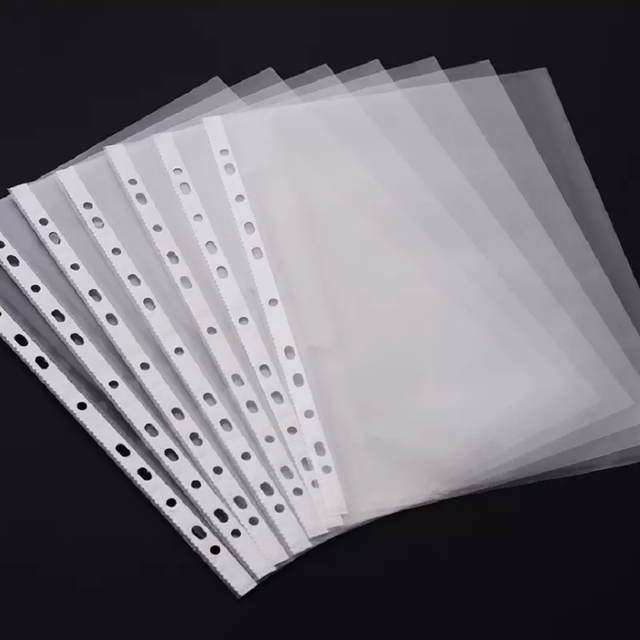 Custom Durable 11 Holes Transparent Smooth Surface A4 PP Clear Waterproof Sheet Protector