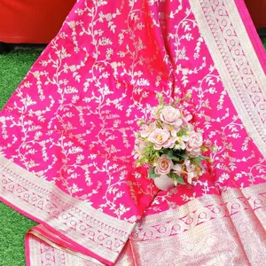 ผ้าไหมทอมือ jaal jangala สีแดงและสีชมพู | งานแต่งงานและงานรื่นเริง | Banarasi Silks สินค้าจำนวนมาก