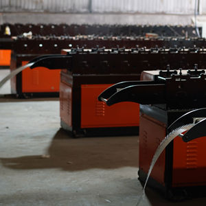 Vente directe d'usine matériau de construction Gi <span class=keywords><strong>acier</strong></span> <span class=keywords><strong>garde</strong></span>-angles <span class=keywords><strong>acier</strong></span> inoxydable stuc plâtre métal perle d'angle pour béton - Product Image 5