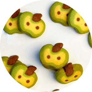 بسكويت أبل كرانش ثنائي اللون |   بسكويت فواكه جديد لعام 2026 |   وجبات خفيفة للأطفال من مخبز السوبر ماركت في علب فردية - Product Image 1