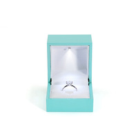 Boîte à bagues lumineuse LED pour mariage avec pendentif lumineux Boîte à bijoux pour couple avec logo carré éclairé