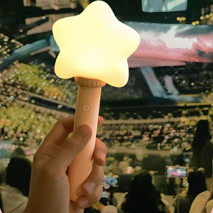 Stella a portata di mano portatile ricaricabile a LED luce notturna Mini Silicone USB lampada colorata novità per uso scolastico - Product Image 5