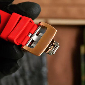 นาฬิกาข้อมือผู้ชายแบบกลไกอเนกประสงค์สำหรับเล่นกีฬา พร้อมมาตรวัดความเร็วสูงสุด โครโนกราฟ ตัวเรือนคริสตัลแซฟไฟร์ - Product Image 5