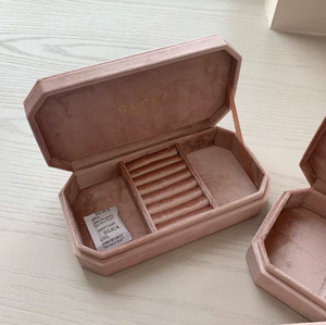 Caja de Joyería Octogonal Portátil de Terciopelo Rosa, Almacenamiento Personalizado para Relojes, Collares, Pulseras y Otras Joyas - Product Image 2