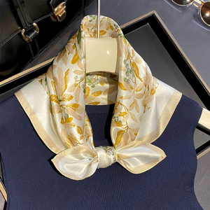 Écharpes en soie carrées personnalisées imprimées en gros d'usine, grandes écharpes en soie 53*53, 100% soie pour femmes - Product Image 2