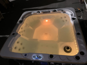 Jacuzzi <span class=keywords><strong>de</strong></span> <span class=keywords><strong>Hidromasaje</strong></span> Acrílico Independiente para 3 Personas, Diseño Nuevo para Uso en el Hogar y Baño - Venta al Por Mayor - Product Image 5