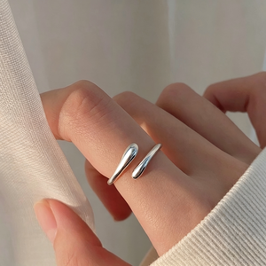 Großhandel Massiver Edelstahl Wassertropfen-Ring Texturiert & Glatt Vergoldeter Schmuck 18k Echt Hypoallergen Damen-Accessoires - Product Image 2