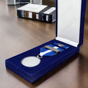 Spilla per medaglia d'onore premio sportivo medaglione con nastro corto e distintivo in metallo personalizzato personalizzato in metallo 3D - Product Image 1