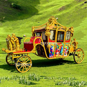 Enclosed Vintage Royal <b>Coach</b> With Lace Curtain For Grassland Scenic Spot VIP Sightseeing Photo Booth - Product Image 6