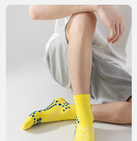 Vente en gros de bas quantité minimale de commande Massage Dots Running Jogging Sports Bas Anti-dérapant Hommes Femmes Crew Quarter Chaussettes Rembourrées