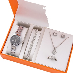 Wholesale Fashion Luxury 5pcs/Set Wristwatch Jewelry Gift Set 14k Gold Ladies Watches Diamond Jewelry Set for Women