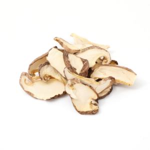 由新鲜香菇加工而成的优质香菇干片 - Product Image 1