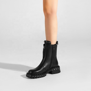 <span class=keywords><strong>Bottines</strong></span> <span class=keywords><strong>Chelsea</strong></span> rétro noires cloutées pour <span class=keywords><strong>femme</strong></span> Moncheer, avec fermeture éclair avant, semelle épaisse, style motard, design coréen, automne-été - Product Image 2