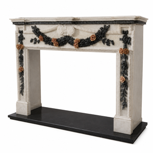 Cheminée traditionnelle en marbre avec sculptures ornées, pierre beige, foyer intérieur à bois pour salle à manger - Product Image 1