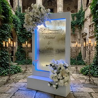 Fontaine cascade pour toile de fond de mariage avec panneau de bienvenue LED personnalisé pour la décoration d'événements de mariage