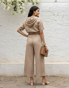 Pantalón ligero de tela de gasa para hombres y mujeres, cómodo, transpirable, elegante, perfecto para uso casual, trabajo, viajes y uso diario. - Product Image 2