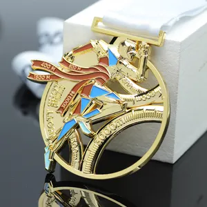 Bracciale Medaglia Personalizzato su misura Scavato fuori Distintivo Della Moneta Emblema 24K Oro per il Biliardo