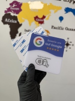 Carte NFC 13,56 MHz en PVC acrylique étanche avec code QR variable et design personnalisé, étiquette Google Review en époxy pour restaurant
