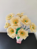 Einzigartige handgewebte Perlenblumen-Kunst mit Farbverlauf in Rosa Lilie für Sammler