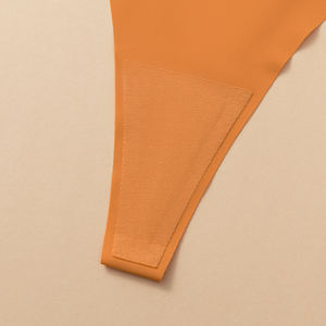 Vendita calda Logo personalizzato in seta senza soluzione di continuità Sexy T- Pants biancheria intima a vita bassa sottile traspirante perizoma da donna mutandine con catena - Product Image 6