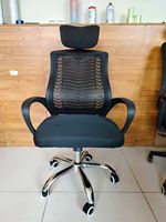 Chaise de bureau en maille au design moderne et luxueux, empilable et élégante pour salles de réunion et hôtels, économique pour halls d'accueil avec roulettes