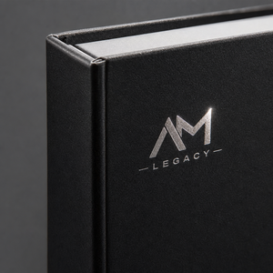 Conjunto de Camisas en Caja de Edición Limitada Legacy, Firmadas a Mano, Caja de Regalo Rígida con Impresión UV y Forro de Satén - Product Image 4