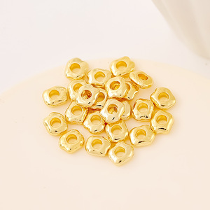 Cuentas espaciadoras de plata de forma irregular con acabado en oro de 18K que conservan el color, pulsera y collar de cuentas hechos a mano con cuentas a juego - Product Image 2