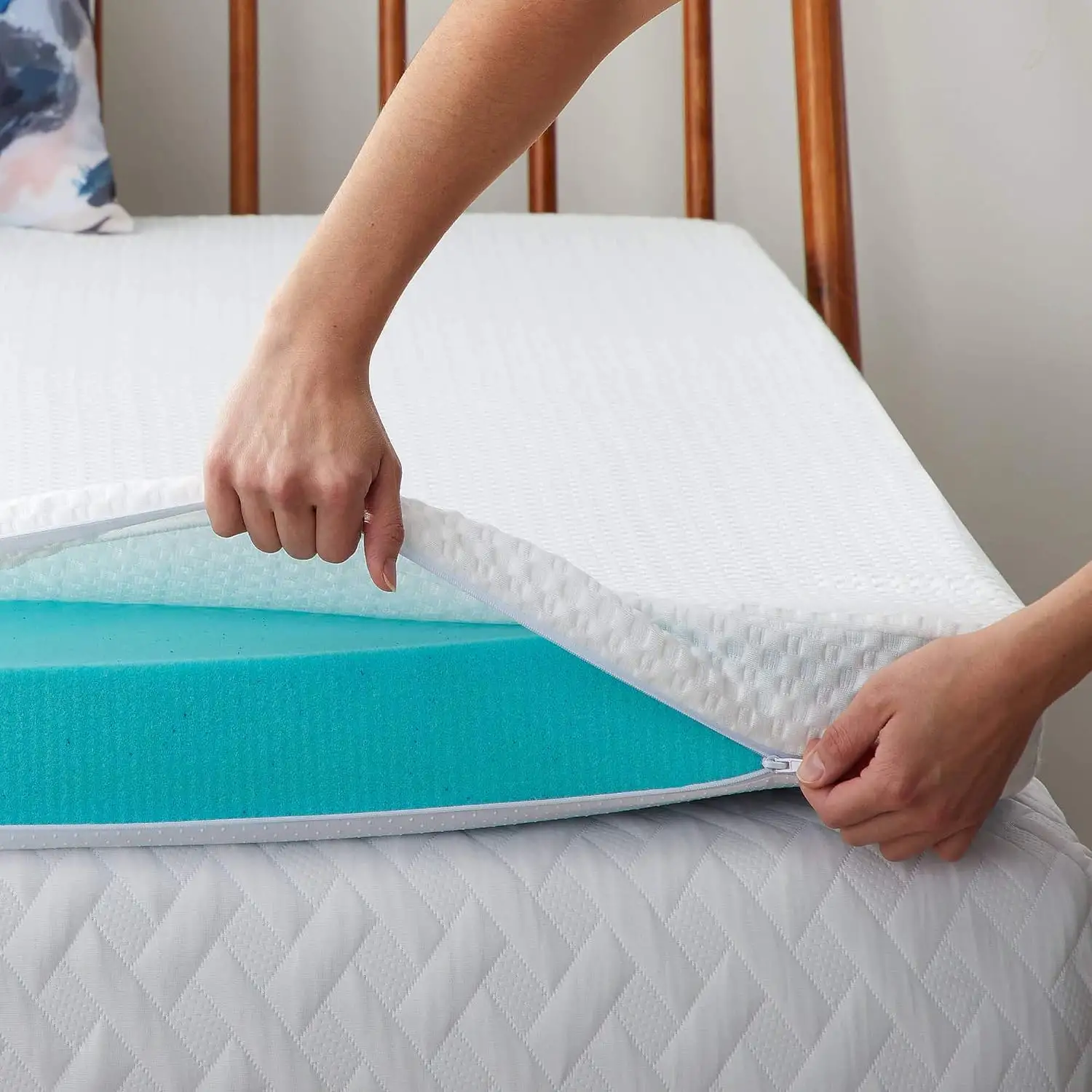 3 inch Thick Soft and Breathable Machine Washable NonSlip Mattress Topper Cover