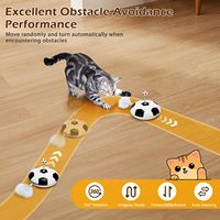 Jouet automatique pour chat en forme de ballon de football avec évitement d'obstacles, déplacement aléatoire à 360 degrés pour stimuler l'instinct de chasse des chatons