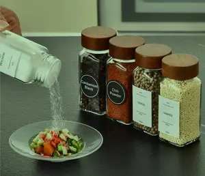 Bocaux à épices carrés en verre de 4 oz avec couvercles à vis hermétiques en bois, résistants au lave-vaisselle, étiquettes pré-imprimées pour la cuisine et le camping - Product Image 2