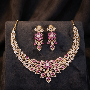 Parure de bijoux de mariée de luxe en laiton plaqué rhodium avec pierres CZ roses en forme de fleur, collier ras-du-cou et longues boucles d'oreilles pendantes pour mariage, fiançailles et fête - Product Image 2