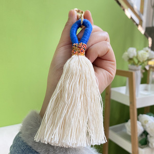 Sáng Tạo Đầy Màu Sắc Handmade Tay Đan Dài Tua Móc Chìa Khóa Vàng Macrame - Product Image 3