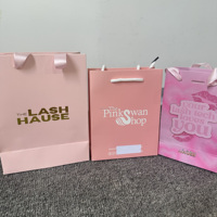 Sac en papier kraft personnalisé avec logo imprimé, design de luxe, faible MOQ, pour emballage cadeau et shopping