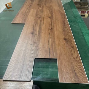 Pavimentazione in PVC Vinilico Effetto Legno Impermeabile da 3mm per Campi da Basket - Product Image 1