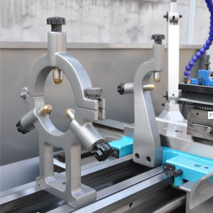 เครื่องกลึงโลหะแนวนอนอัตโนมัติความแม่นยำสูงสำหรับงานหนัก รุ่น Torno Lathe Horizontal แบบแมนนวล - Product Image 4