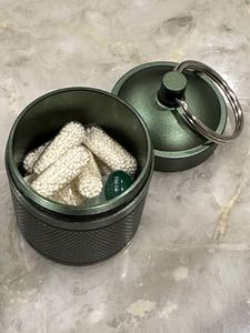 Cadeau promotionnel personnalisé, étui à pilules en alliage d'aluminium imperméable avec logo personnalisé, rangement portable pour médicaments, porte-clés de voyage - Product Image 2