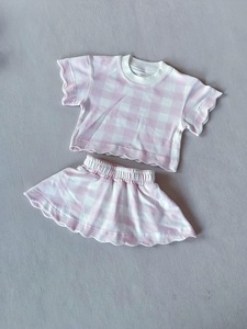 Conjunto de 2 piezas con estampado a cuadros de verano para niñas, camiseta informal de manga corta + pantalones cortos, traje para bebés y niños pequeños, ropa diaria - Product Image 4