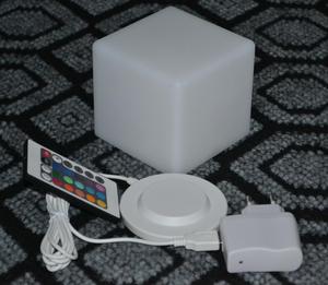 ไฟกลางคืน LED พลาสติกเปลี่ยนสีได้ ชาร์จซ้ำได้ <span class=keywords><strong>ราคา</strong></span>ถูกที่สุด รูปทรงลูกบาศก์ขนาดเล็ก สำหรับตกแต่งโต๊ะงานแต่ง - Product Image 5