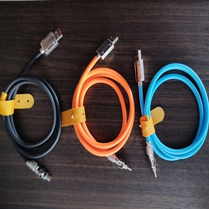 <span class=keywords><strong>Cable</strong></span> de Carga de Silicona Líquida de Fábrica, <span class=keywords><strong>Cable</strong></span> de Datos para Auriculares Tipo-C con Rotación de 180 Grados y Blindaje Trenzado, Apto para Apple/Android - Product Image 6