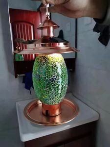 Pengumpan Burung Dekoratif Mosaik Daya Surya Otomatis Luar Ruangan Kualitas Tinggi dengan Lampu Led - Product Image 3
