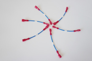 Evrensel araba salyangoz tel boynuz terminali PTFE PVC naylon kauçuk yalıtım malzemeleri ile ithal elektronik konnektör fiş - Product Image 4