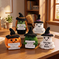 Vente Flash : Poupée Amigurumi Sorcière Positive au Crochet Personnalisée, en Peluche Certifiée OEKO-TEX, Décoration d'Halloween pour la Maison