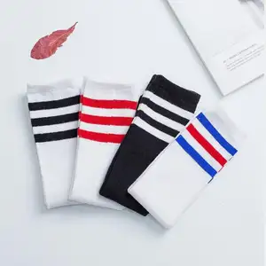Calcetines hasta la rodilla para niños y niñas, calentadores de pierna largos, tiras de fútbol, <span class=keywords><strong>botas</strong></span> de fútbol escolares de algodón, calcetines deportivos blancos informales de 5 dedos - Product Image 1