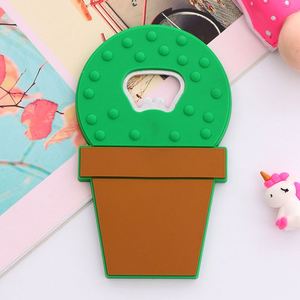 Porte-clés boussole en caoutchouc souple PVC personnalisé, décapsuleur, aimant de réfrigérateur, imprimé UV, forme 3D, luxe - Product Image 4