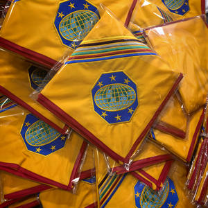 ผ้าพันคอปักลายโลโก้แบบกำหนดเองสำหรับเด็กผู้หญิงและเด็กผู้ชาย อุปกรณ์เสริมสำหรับลูกเสือ ผ้าพันคอปักลาย Pathfinder Adventure Club พร้อมกระดุมข้อมือ - Product Image 3