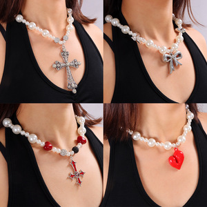 Collier punk en perles avec pendentif en forme de cœur et nœud pour femme, bijoux de fête, pendentif thématique en alliage de zinc - Product Image 1