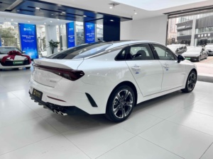Acceptons les commandes personnalisées 2021 pour K5 380t <span class=keywords><strong>GT</strong></span>-<span class=keywords><strong>Line</strong></span> <span class=keywords><strong>Sportage</strong></span>, berline sport à intérieur sombre, moteur 2.0t 240 ch L4, traction avant, essence - Product Image 3