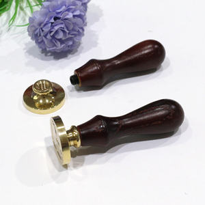 Kits de sceau de <span class=keywords><strong>cire</strong></span> vintage enveloppe à manche en bois carte d'invitations de mariage initiales personnalisées timbres de sceau de <span class=keywords><strong>cire</strong></span> avec emballage en boîte - Product Image 5